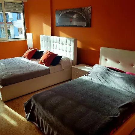 Centralstationhouse 3* Neapol